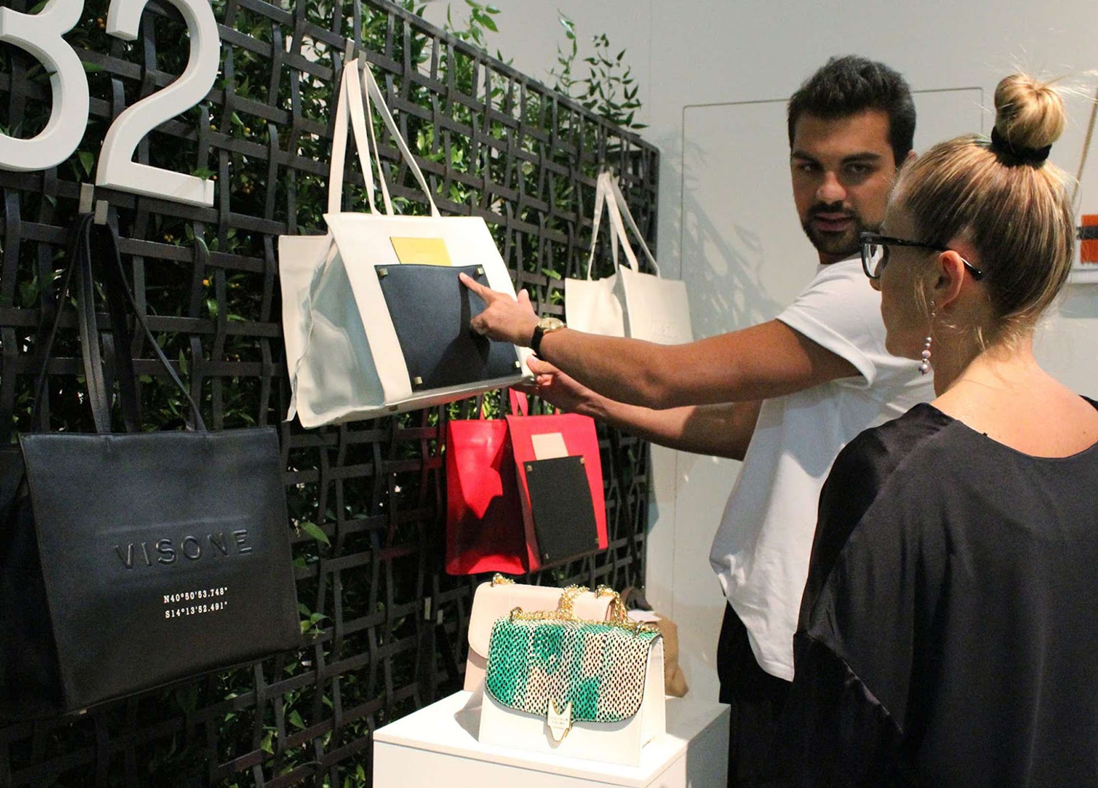 Shooting Moda - Visone- Agenzia di Comunicazione e Web Libellula Grafica Lab